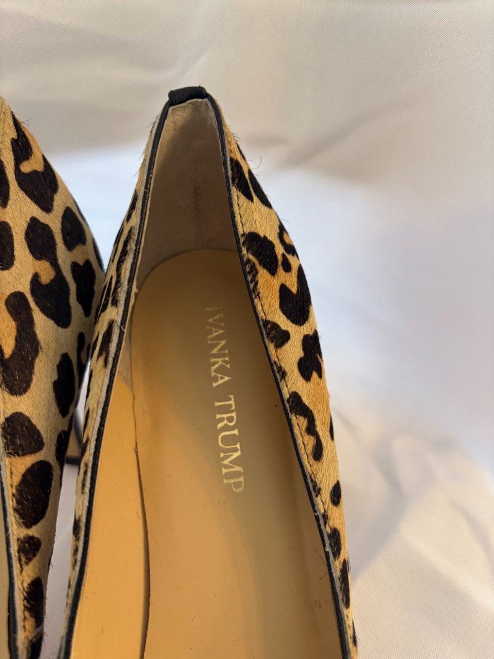 Ivanka Trump Cheetah Pumps Heels Size 8 1/2 - Picture 10 of 12